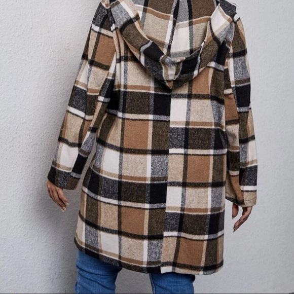 Hooded coat - Picture 2 of 2